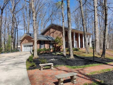 Living Easley Manor - With Amazing Hot Tub! House in Pickens County