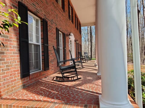 Patio, Seating area