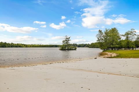 Near Water Park Resorts Lakefront Pocono Home House in Coolbaugh Township