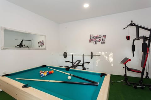 Billiard, Game Room, Fitness centre/facilities