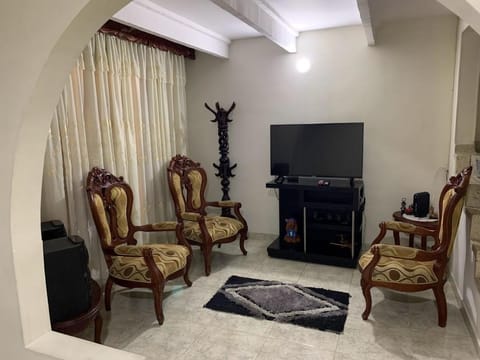 Communal lounge/ TV room, TV and multimedia, Living room, Evening entertainment