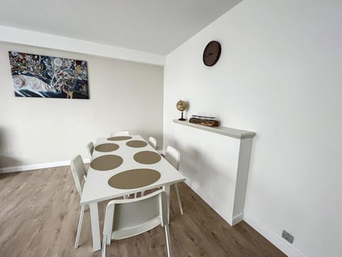 tirou 3 centre Brussels-charleroi-airport Condo in Charleroi