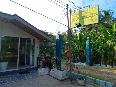 Garden view, Street view