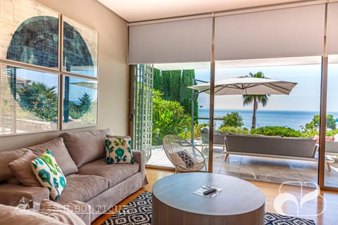 Living room, Sea view