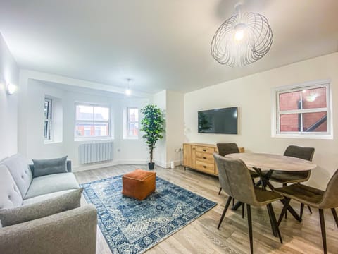2 Bedroom City Centre Apartment in High Wycombe with Parking Apartment in High Wycombe