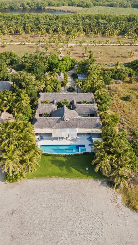 Property building, Day, Natural landscape, Bathroom, Pool view, Swimming pool