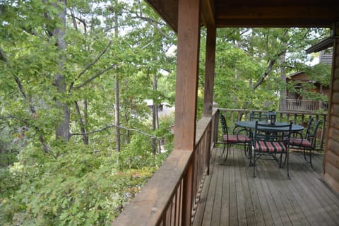 37DPD, Two bedroom, two bath log-sided condo with forest view condo Eigentumswohnung in Lake Ouachita