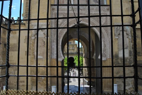 Facade/entrance, City view