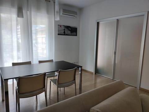 Living room, air conditioner