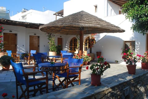 Siroco's Rooms And Studios Appart-hôtel in Paros