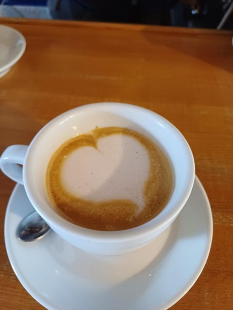 Coffee/tea facilities, Breakfast