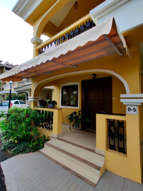 Luxurious 3-bedroom bungalow by the beach Villa in Benaulim