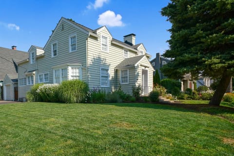 Bush Park & Downtown Charmer in Salem's Best Location Casa in Salem