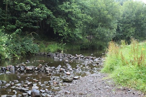 Bumblebee Cottage nestled in stunning countryside. House in Pendle District