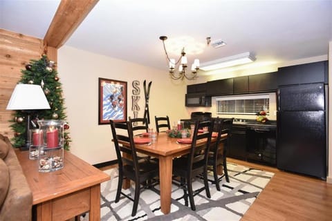 Seven Springs Stoneridge 3 Bedroom Standard Condo with Ski-In Out, Mountain Views! condo Eigentumswohnung in Seven Springs