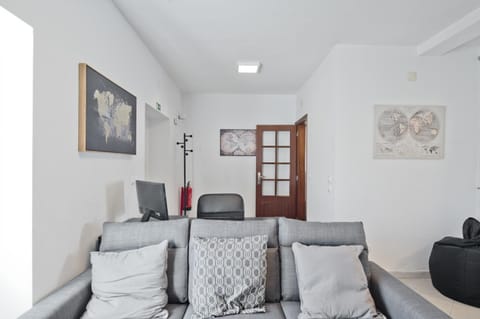 BmyGuest - Cascais Beach Villa I Apartment in Estoril