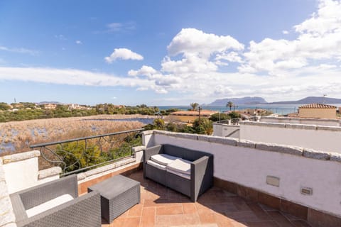 View (from property/room), Balcony/Terrace, Sea view