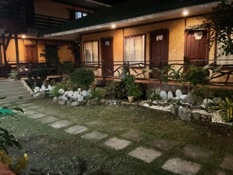 Pinaluyan Guest House Bed and Breakfast in Puerto Princesa