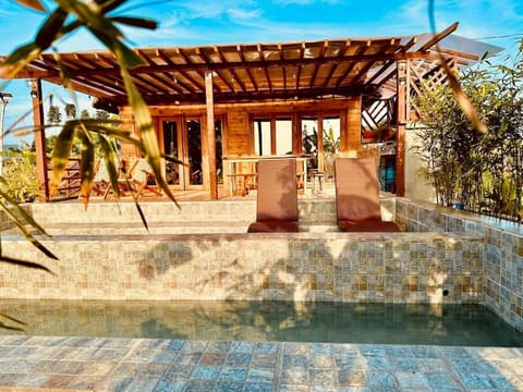 Rancho Oco Pinewood Villa with Swimming Pool Villa in Nasugbu
