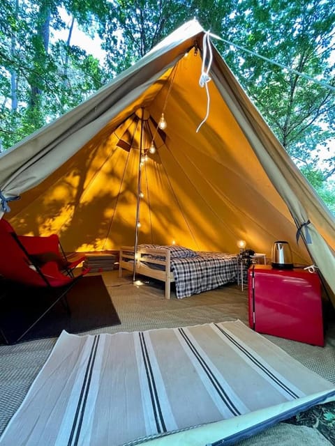 Tente Indiana Pins - La Téouleyre Luxury tent in Saint-Julien-en-Born