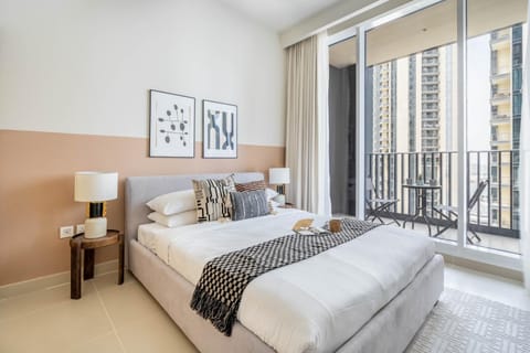 GuestReady - Chic Green at Harbour Gate Apartment in Dubai