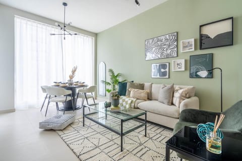 GuestReady - Chic Green at Harbour Gate Apartment in Dubai