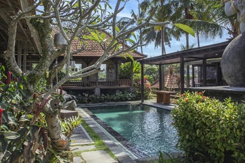 Pemulan House and Resto Bed and Breakfast in Ubud