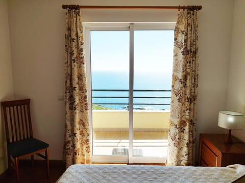 Bed, View (from property/room), Balcony/Terrace, Bedroom, Sea view