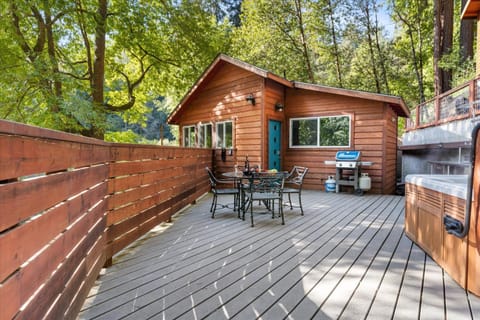Sydneys River Retreat House in Russian River