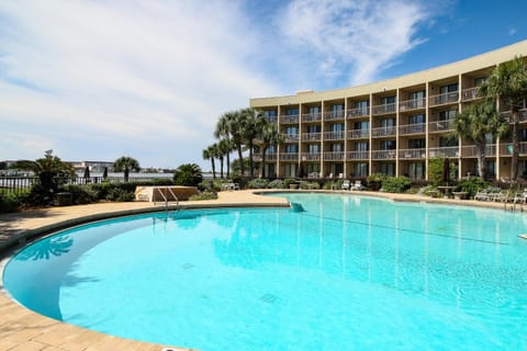 Pirates Bay B206 Hotel in Fort Walton Beach