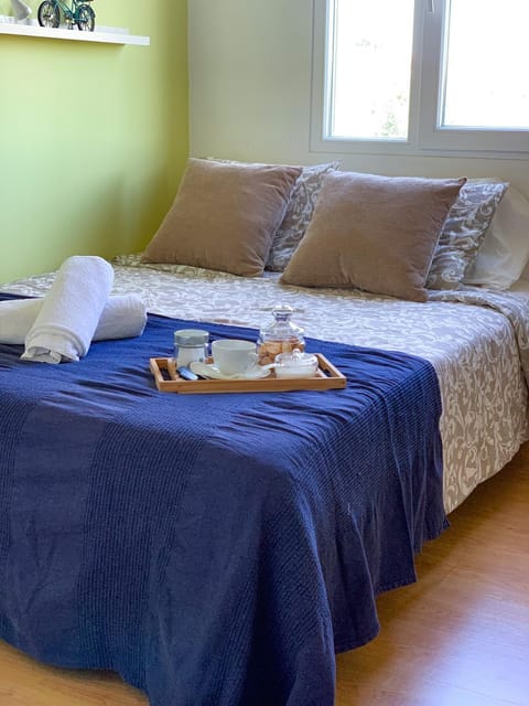 Quarto em apartamento encantador Vacation rental in Carcavelos