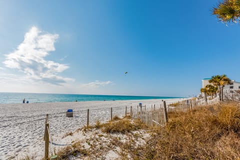 Serenity by the Sea - Studio Hotel in Lower Grand Lagoon