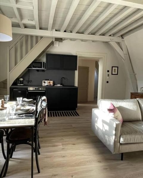 Kitchen or kitchenette, Living room, Dining area