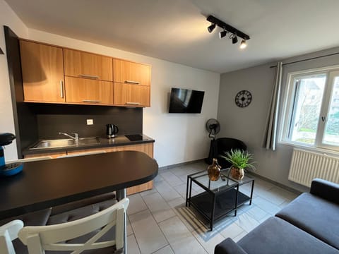 Men YourHostHelper Apartment in Caen