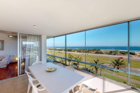 Balcony/Terrace, Dining area