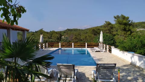 Mountain view, Pool view, Swimming pool, Swimming pool, sunbed