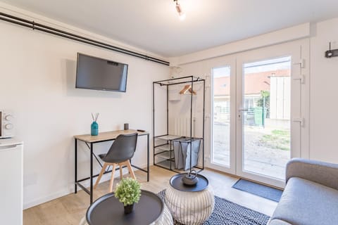 Le studio Providence - Parking Privé - Terrasse Wohnung in Troyes
