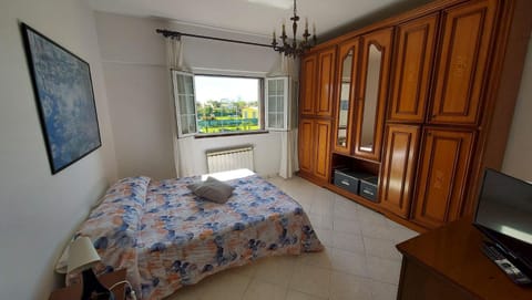 Casa Mirna Maison in Marina di Carrara