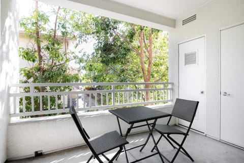 San Mateo 1BR w Pool Spa Parking nr Shops SFO-435 Copropriété in San Mateo