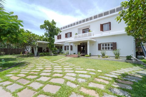 Property building, Garden, Garden view