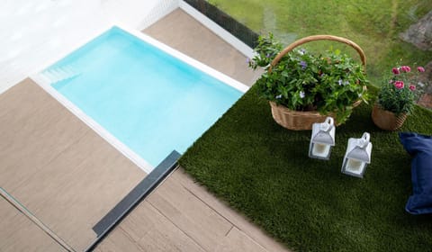 Patio, Garden, Swimming pool