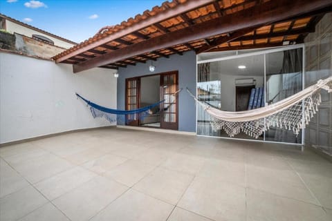 Casa com piscina na Enseada a 50 metros da Praia House in Bertioga