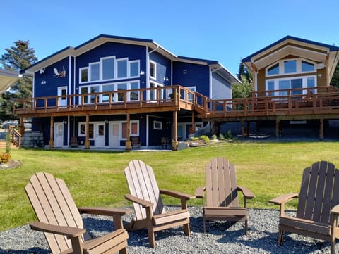 Sky Harbor Cabin - Homer Seaplane Base House in Homer