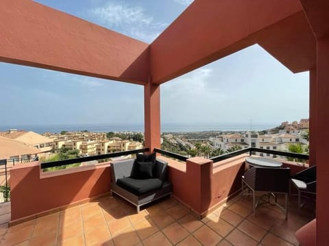 Calahonda luxury apartment with a stunning sea view Condo in Sitio de Calahonda