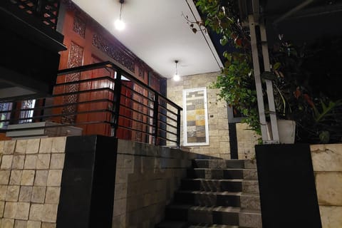 Dewi House Pondok Hijau Parongpong Bandung 1 Chambre d’hôte in Parongpong