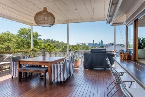 Homely Hideaway Bardon Haus in Toowong