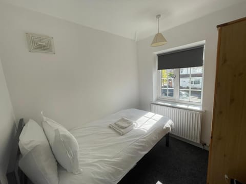 Pitshanger Hububb Stay Bed and Breakfast in London Borough of Ealing