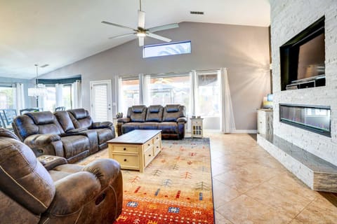Spacious Arizona Getaway with Pool, Pets Welcome! Maison in El Mirage