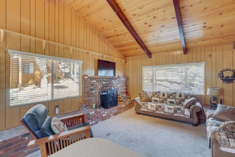 Scenic Cabin Pine Mountain Club Community! Haus in Pine Mountain Club