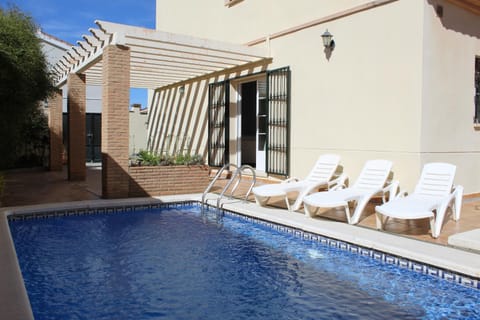 Patio, Day, Pool view, Swimming pool, sunbed